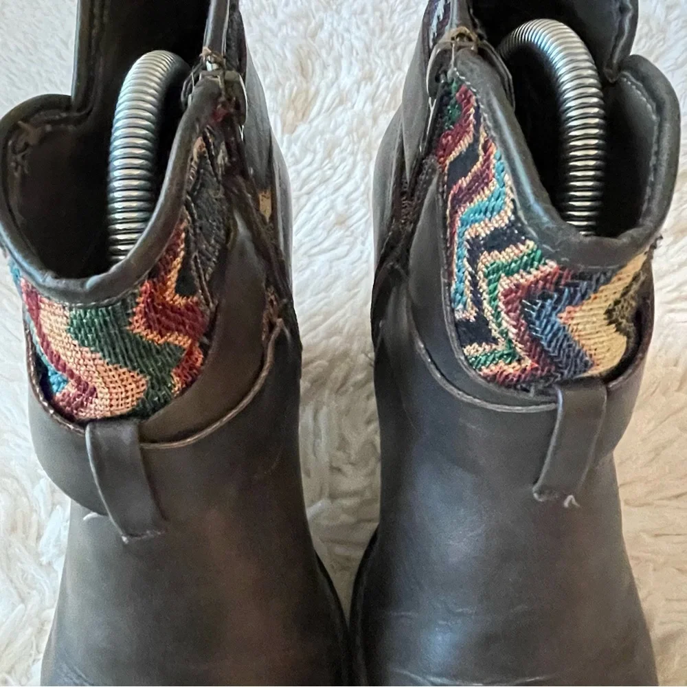 XOXO Women’s‎ Koris Western Bootie Gray Ankle Southwestern Boots size 6.5